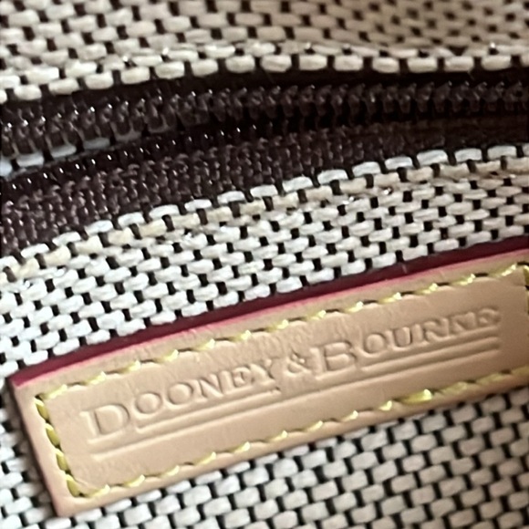 Dooney and Bourke Vintage Barrel Signature mini bag - Picture 6 of 12